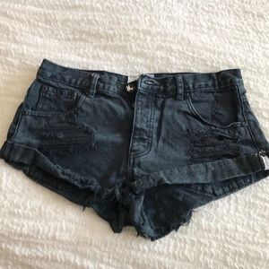 One Teaspoon Distressed Bandits Shorts